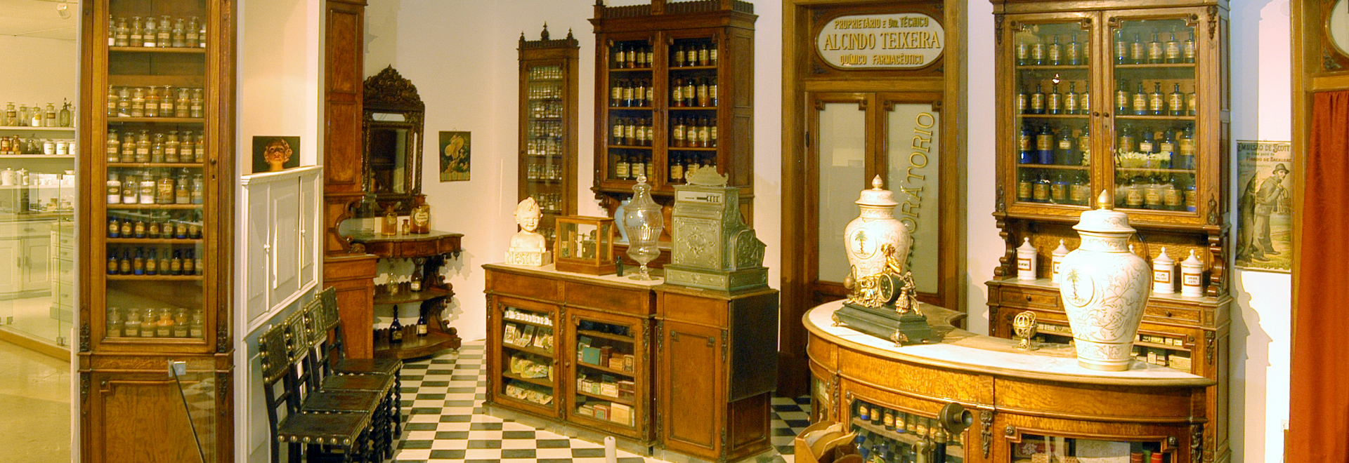 z - Museu da FarmÃ¡cia