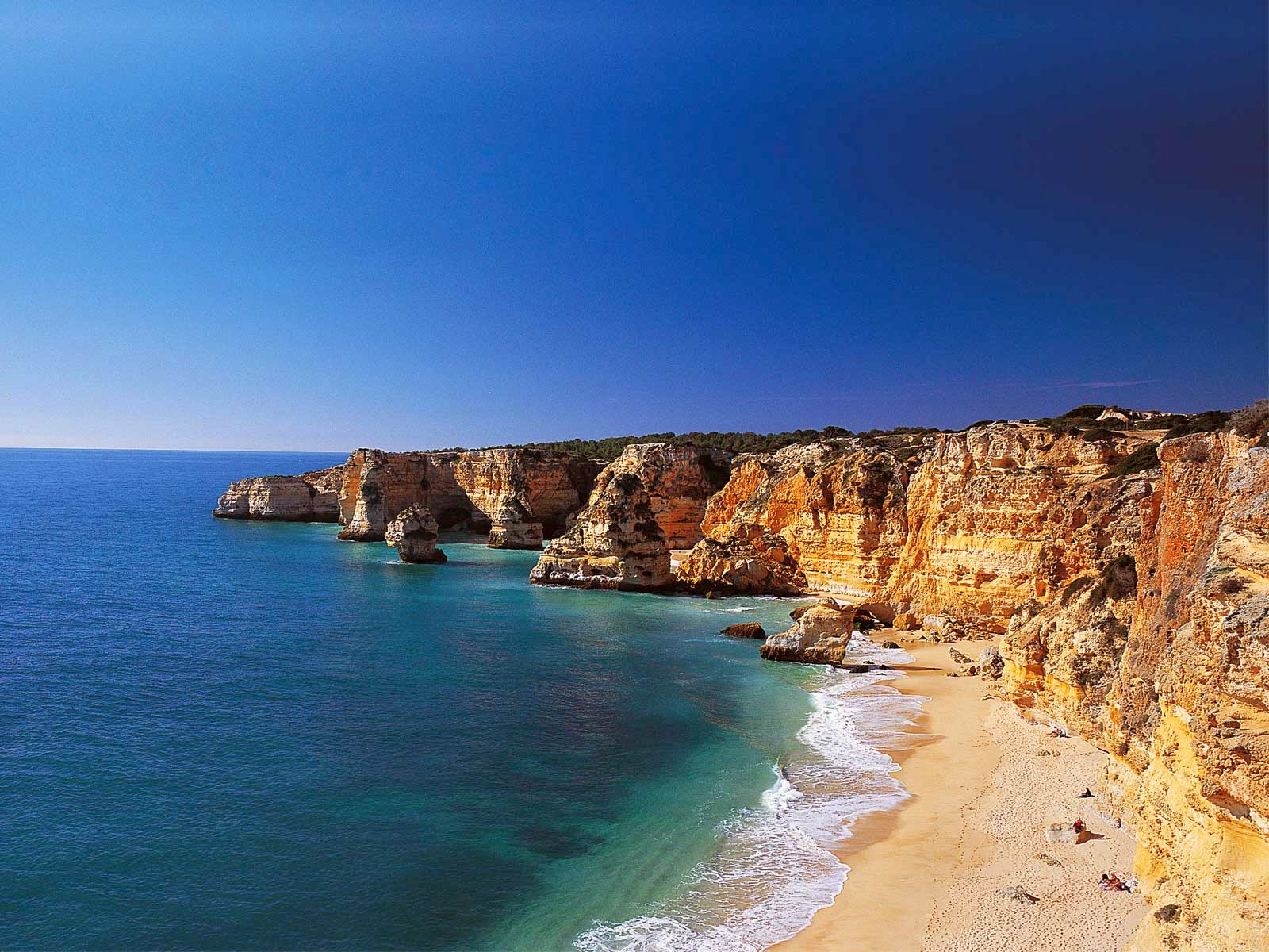 Praia da Falésia