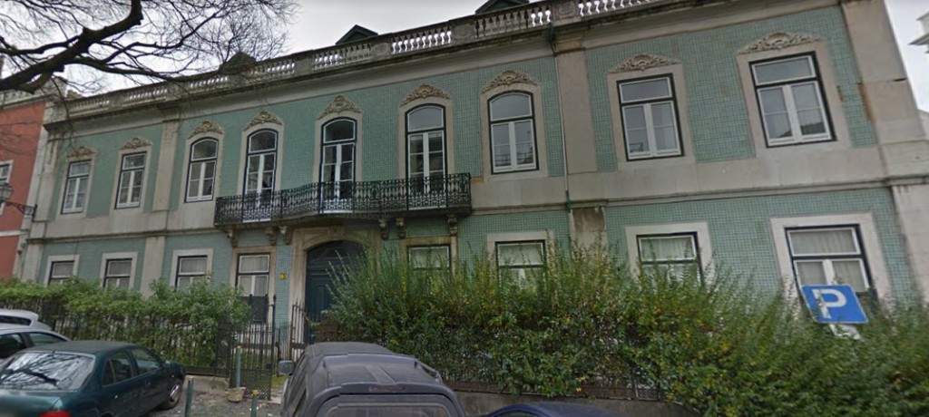 As casas de Bellucci e Louboutin