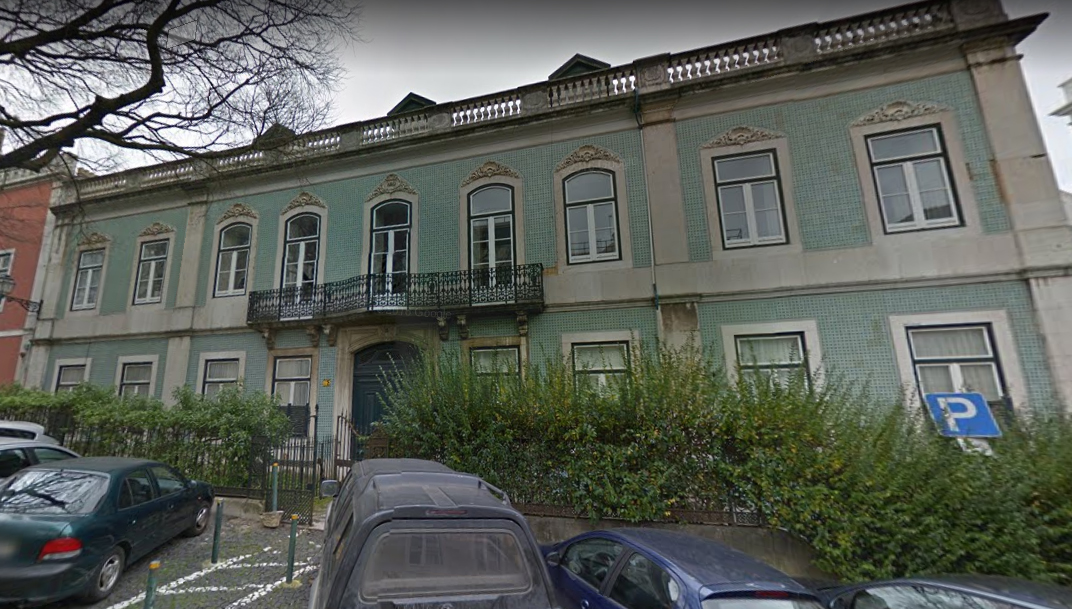 As casas de Bellucci e Louboutin