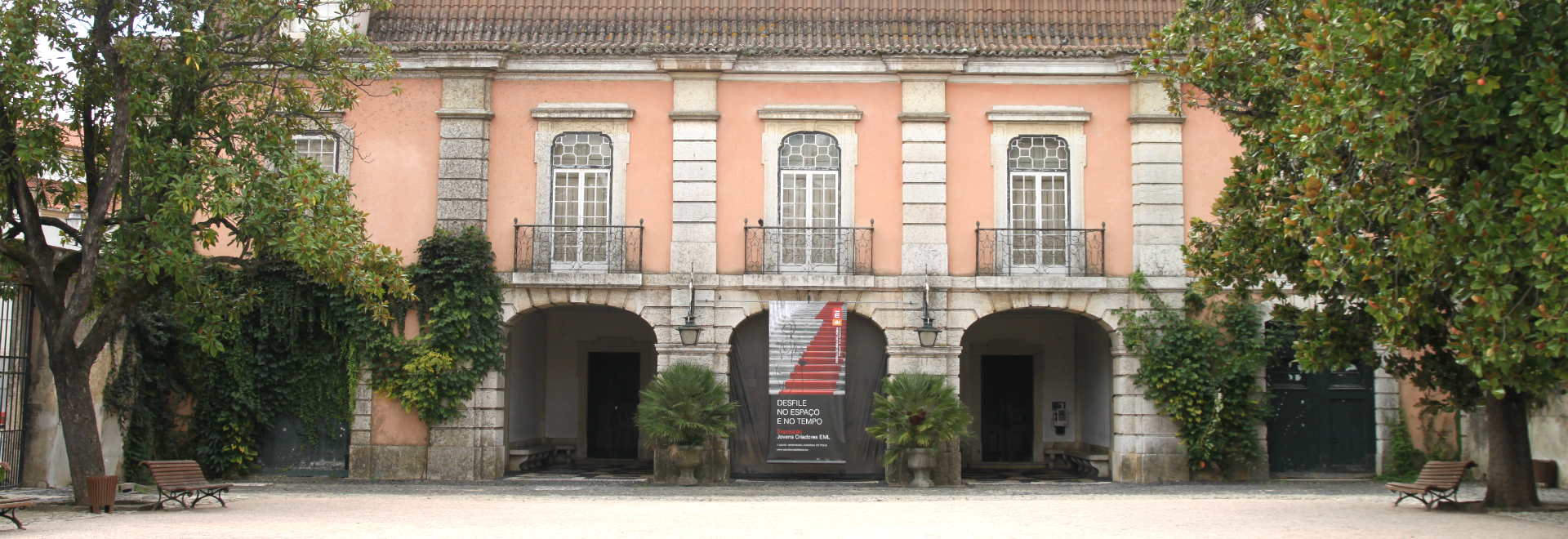 z - Museu Nacional do Traje